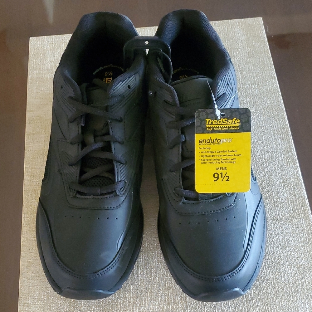Men's Brand NEW with Tags TredSafe Sneakers Size 9 1/2